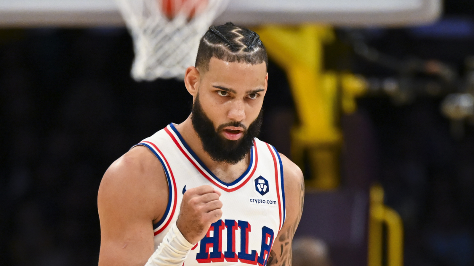 Mavs stay busy, acquire former playoff hero in trade