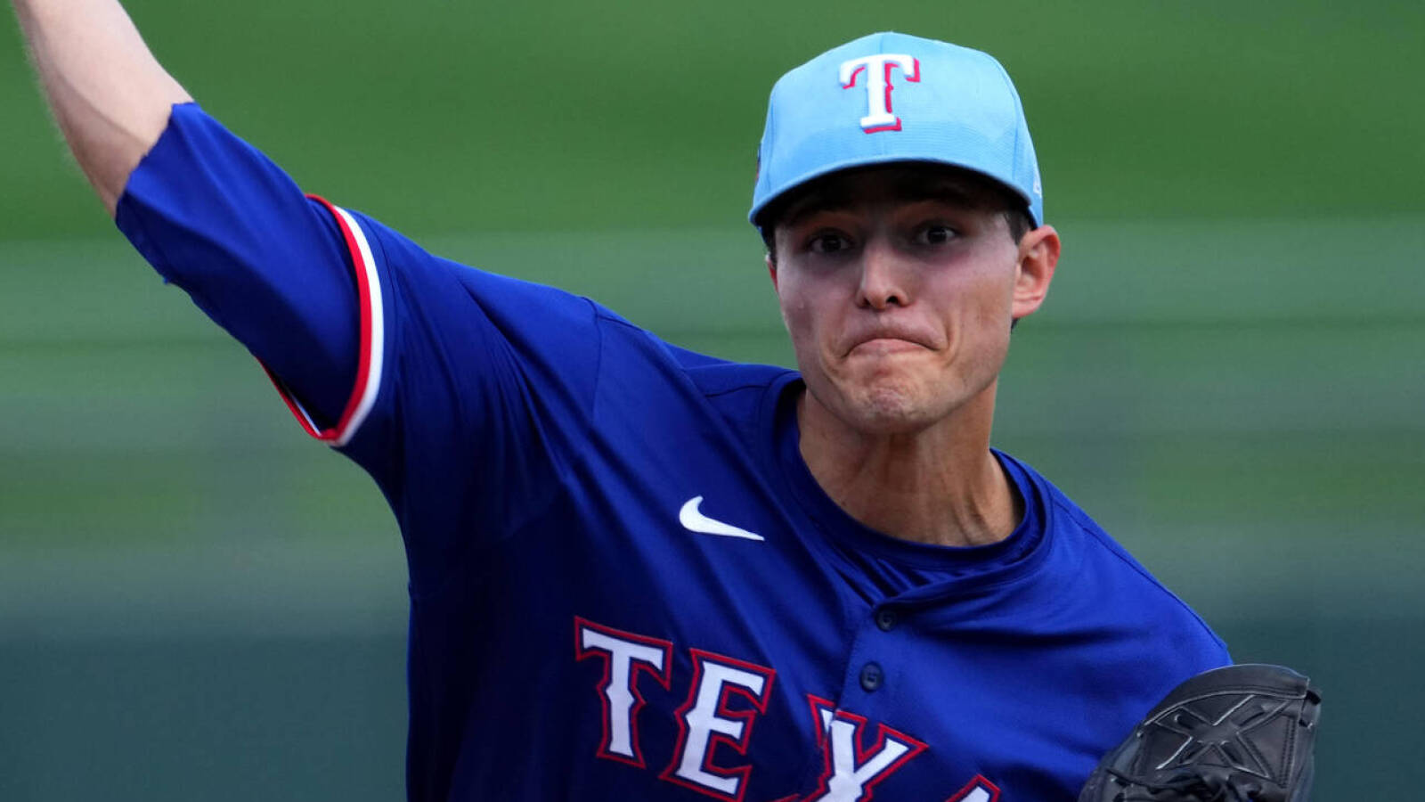 Rangers top pitching prospect to make long-awaited MLB debut