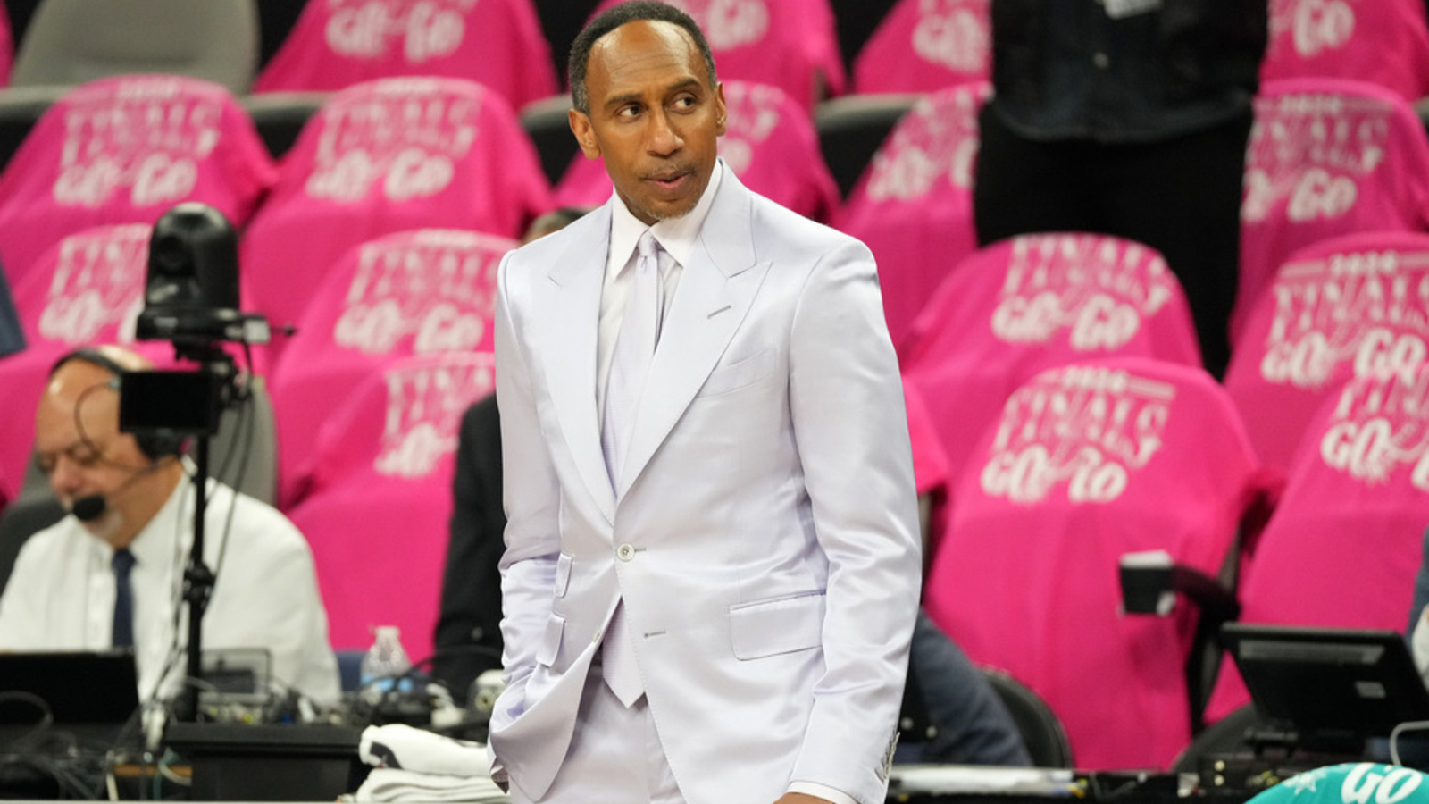 Stephen A. Smith apologizes to Knicks on stage: ‘I was beyond wrong’