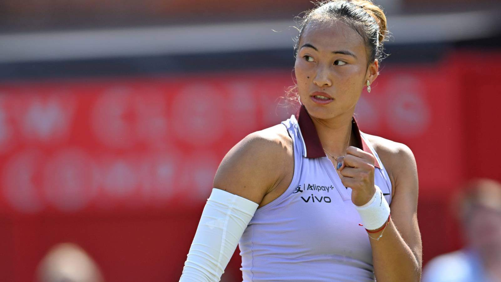 WTA Rankings Update: Zheng Qinwen climbs to career-high; Iga Swiatek and Mirra Andreeva lose ground