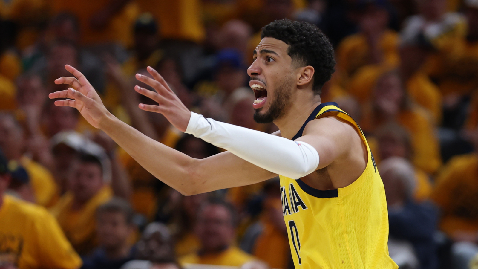 Pacers lift suspension on Tyrese Haliburton's father
