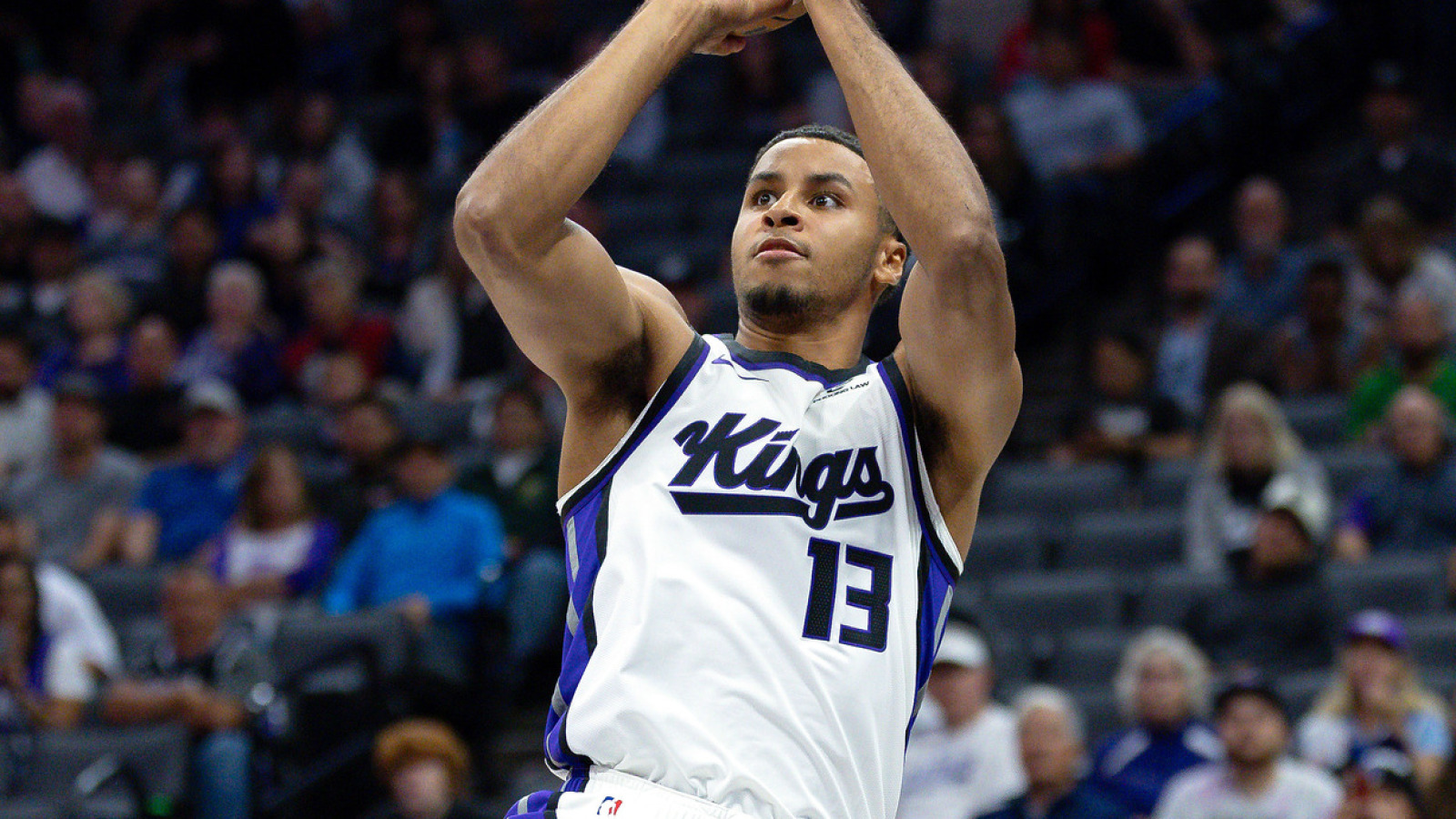 Key Kings player to miss significant time after thumb surgery