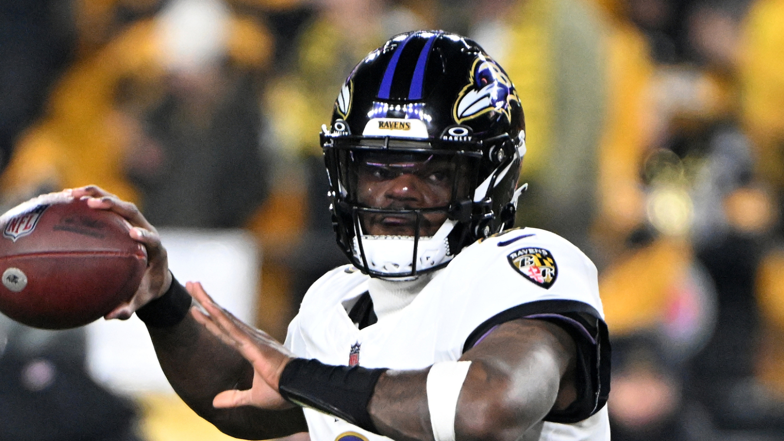 Insider 'wouldn't be surprised' if latest Lamar Jackson contract saga ends this way