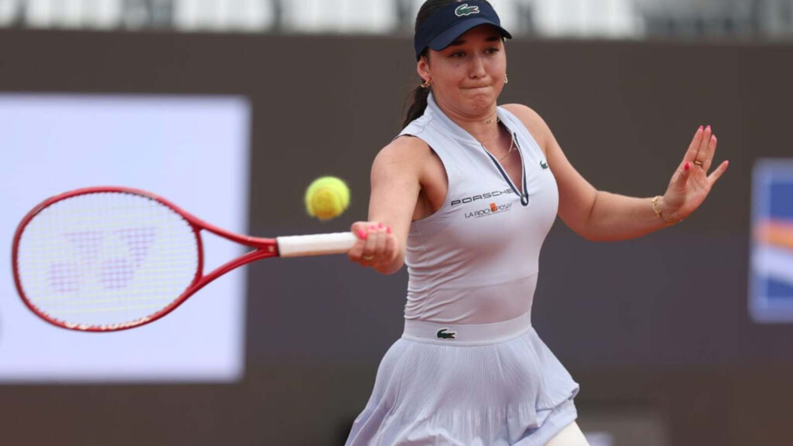 Eva Lys picks out Alexandra Eala among her closest friends on tour