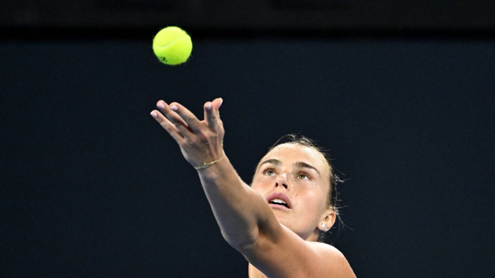 Aryna Sabalenka shares shocking tennis ball comparison after Carlos Alcaraz raises concerns