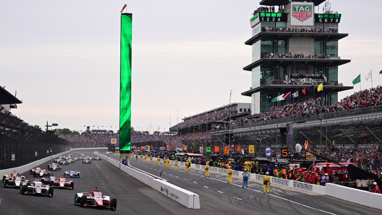 Indianapolis 500 under caution for rain, Kyle Larson running out of time to complete Double