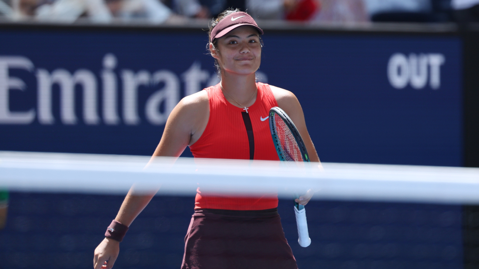(In Pictures) Emma Raducanu’s Match Halted as US Open Cameraman Takes a Tumble on Court