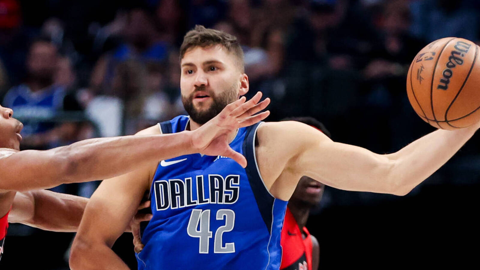 Mavericks lose key player for 'significant period of time'