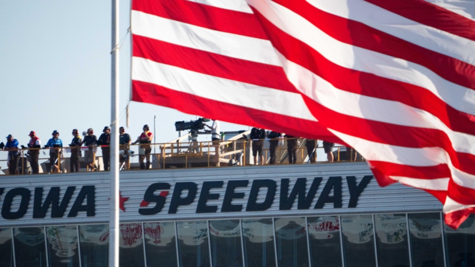 Kevin Harvick predicts winner of Iowa NASCAR race