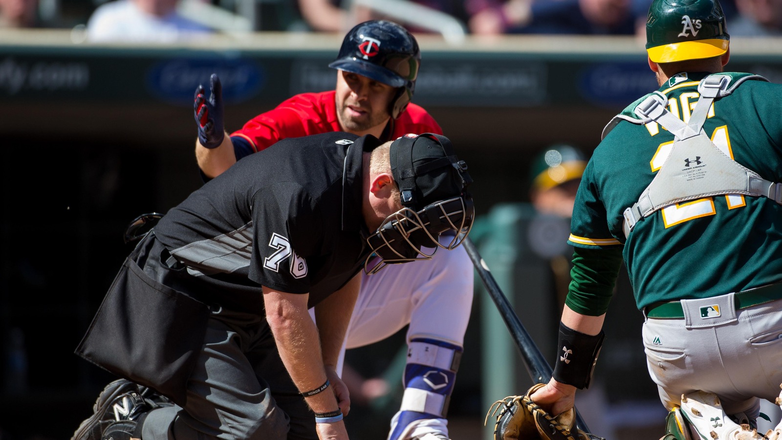 Umpire Mike Muchlinski hit directly in groin by Santiago Casilla fastball