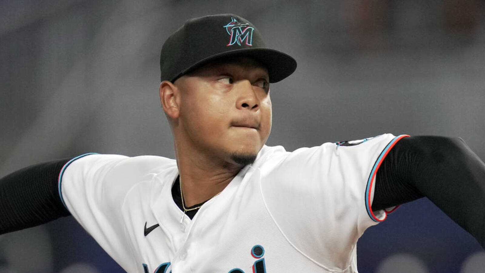 Mets add much-needed pitching depth in trade with Marlins