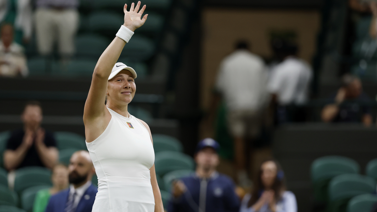 Gritty Amanda Anisimova battles past Anastasia Pavlyuchenkova in Wimbledon thriller to book semifinal showdown against Sabalenka