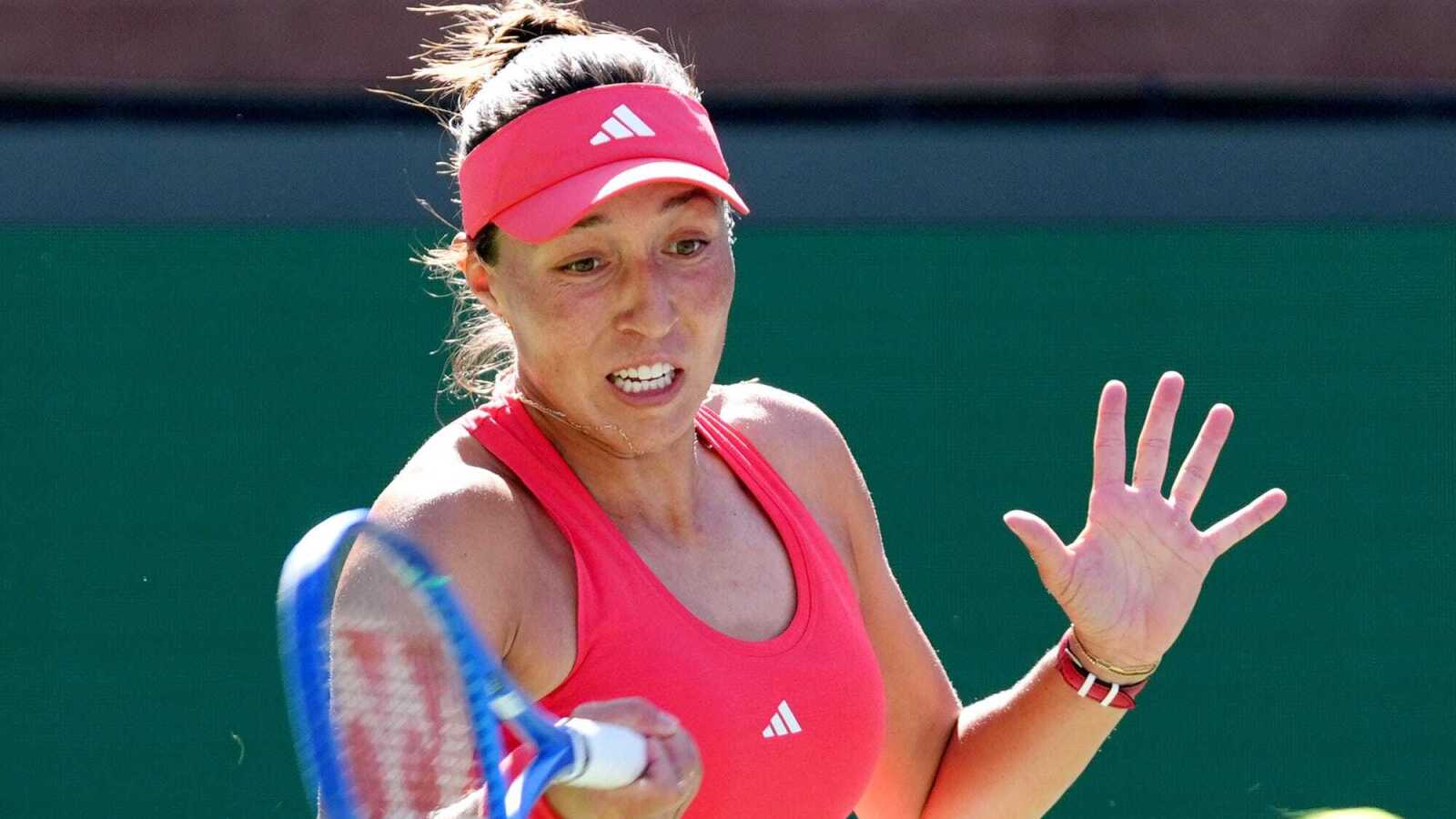 Mixed fortunes for the American: Jessica Pegula dominates, Danielle Collins crashes out