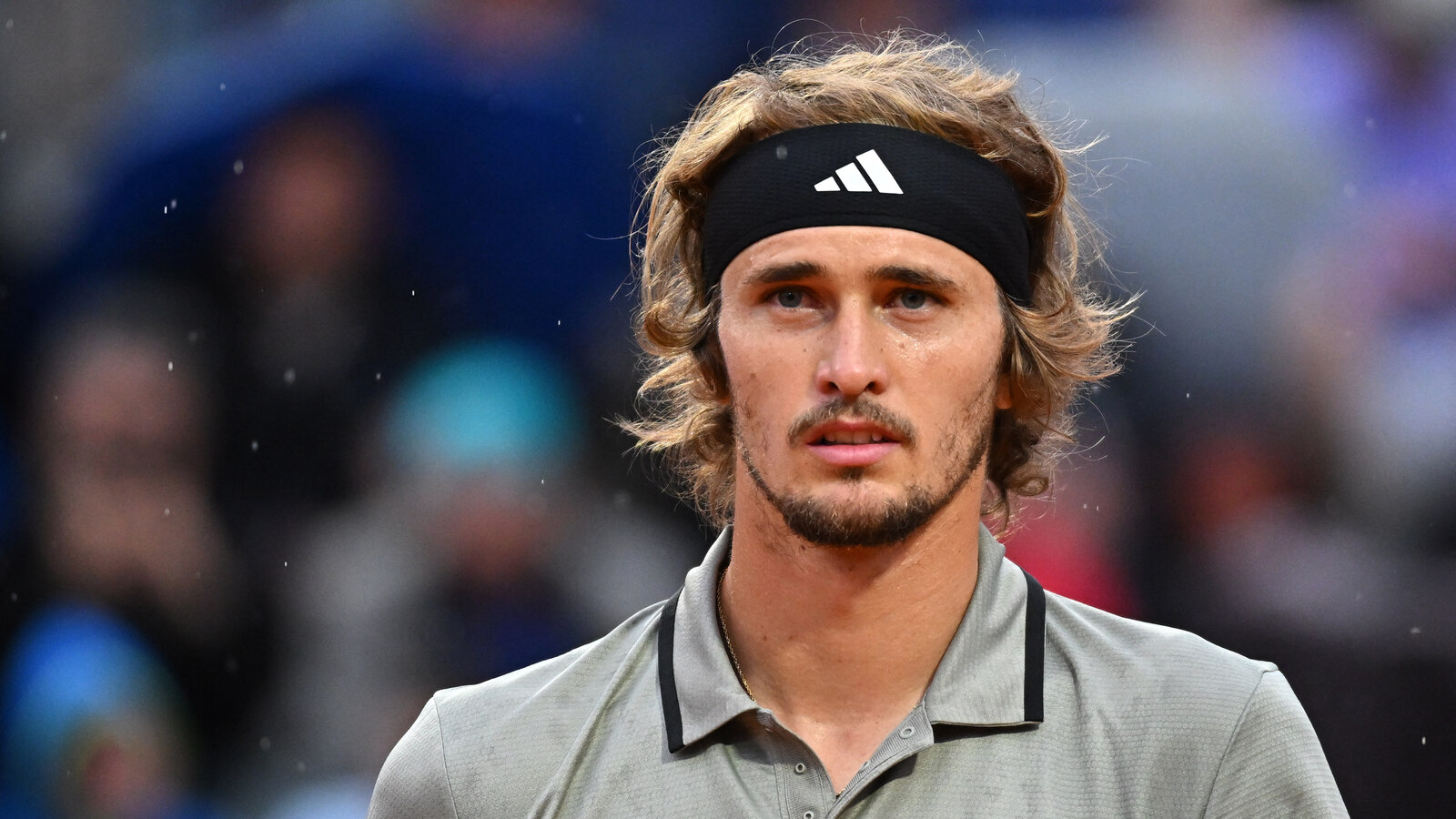 Tie-Break King Zverev Powers Through at Roland Garros