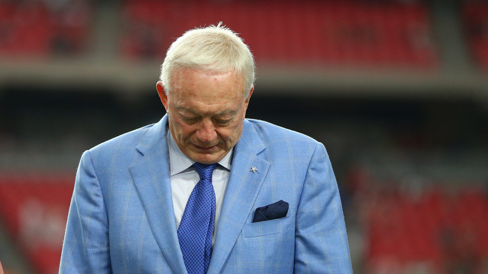 Jerry Jones: Yes, Trump called; no, Cowboys didn't disrespect flag with demonstration Jerry Jones: Yes, Trump called; no, Cowboys didn't disrespect flag with demonstration