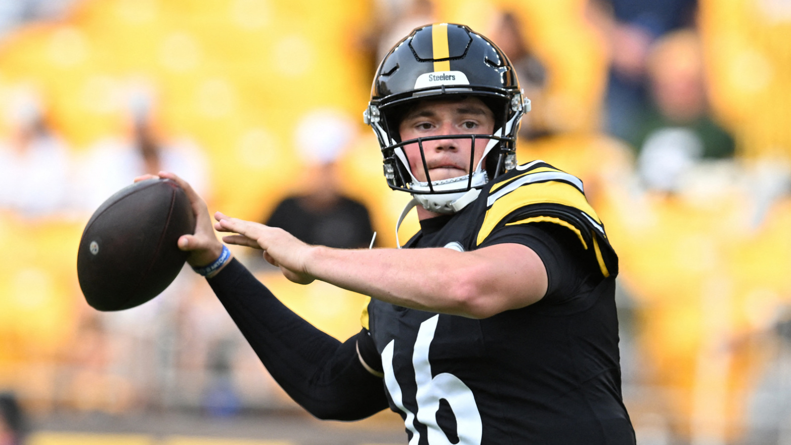 Drew Allar scores three total TDs as Steelers beat Packers 28-9