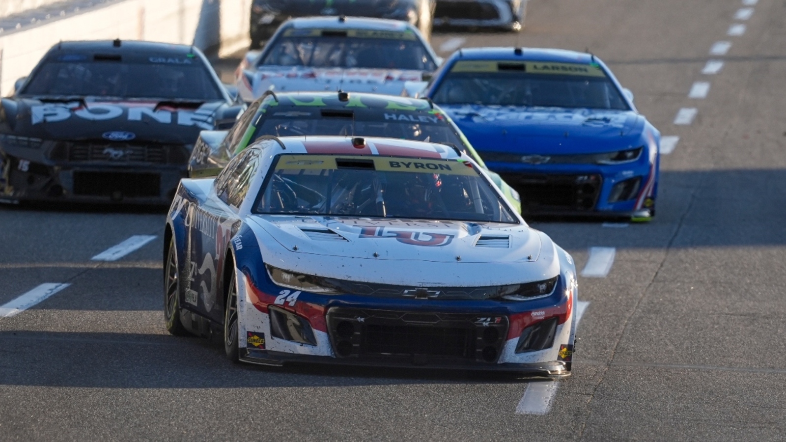NASCAR insider calls for change after Martinsville playoff controversy