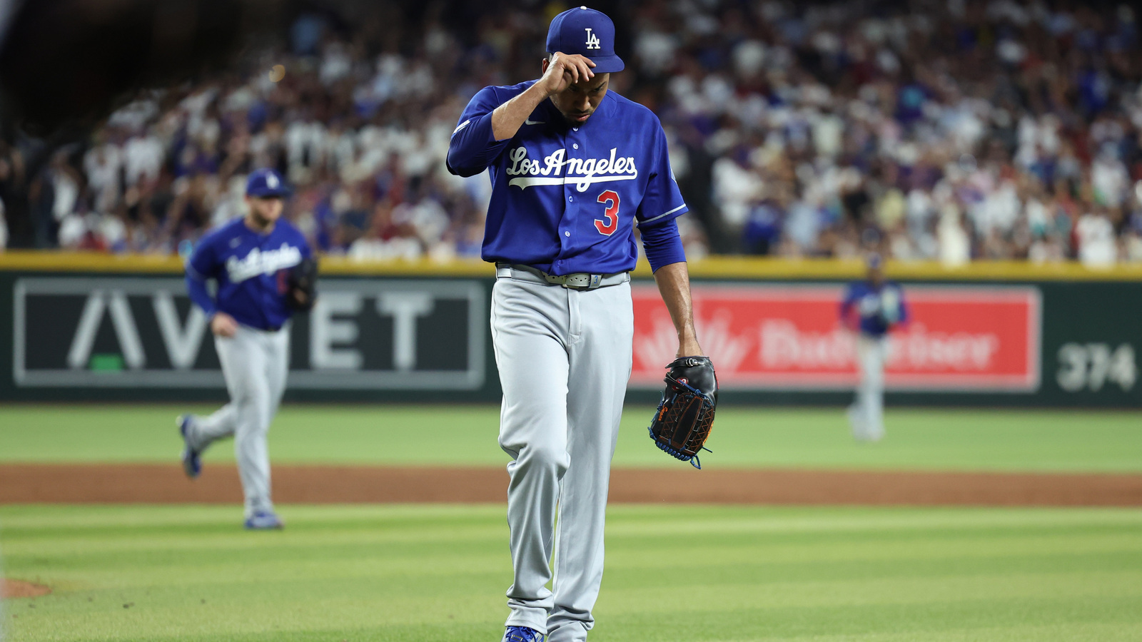 Dave Roberts reveals why Edwin Diaz is keeping his closer role