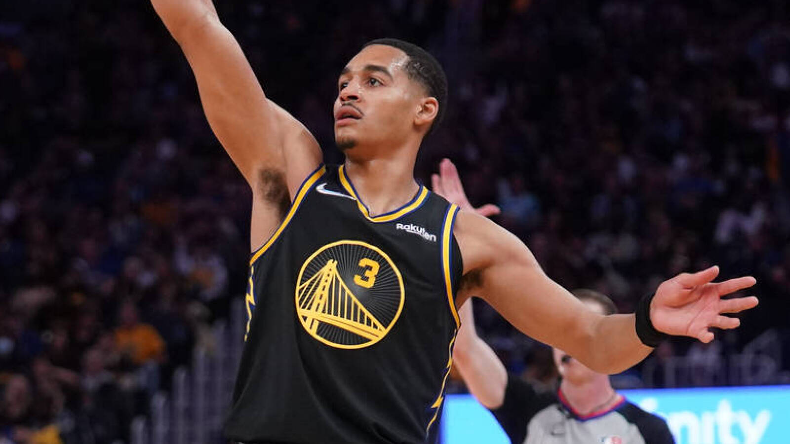 Jordan Poole scores 30 in playoff debut to lead Warriors past Nuggets in Game 1