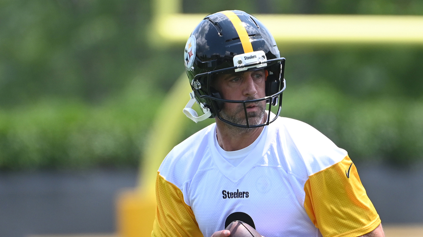 Aaron Rodgers makes stunning revelation after signing with Steelers