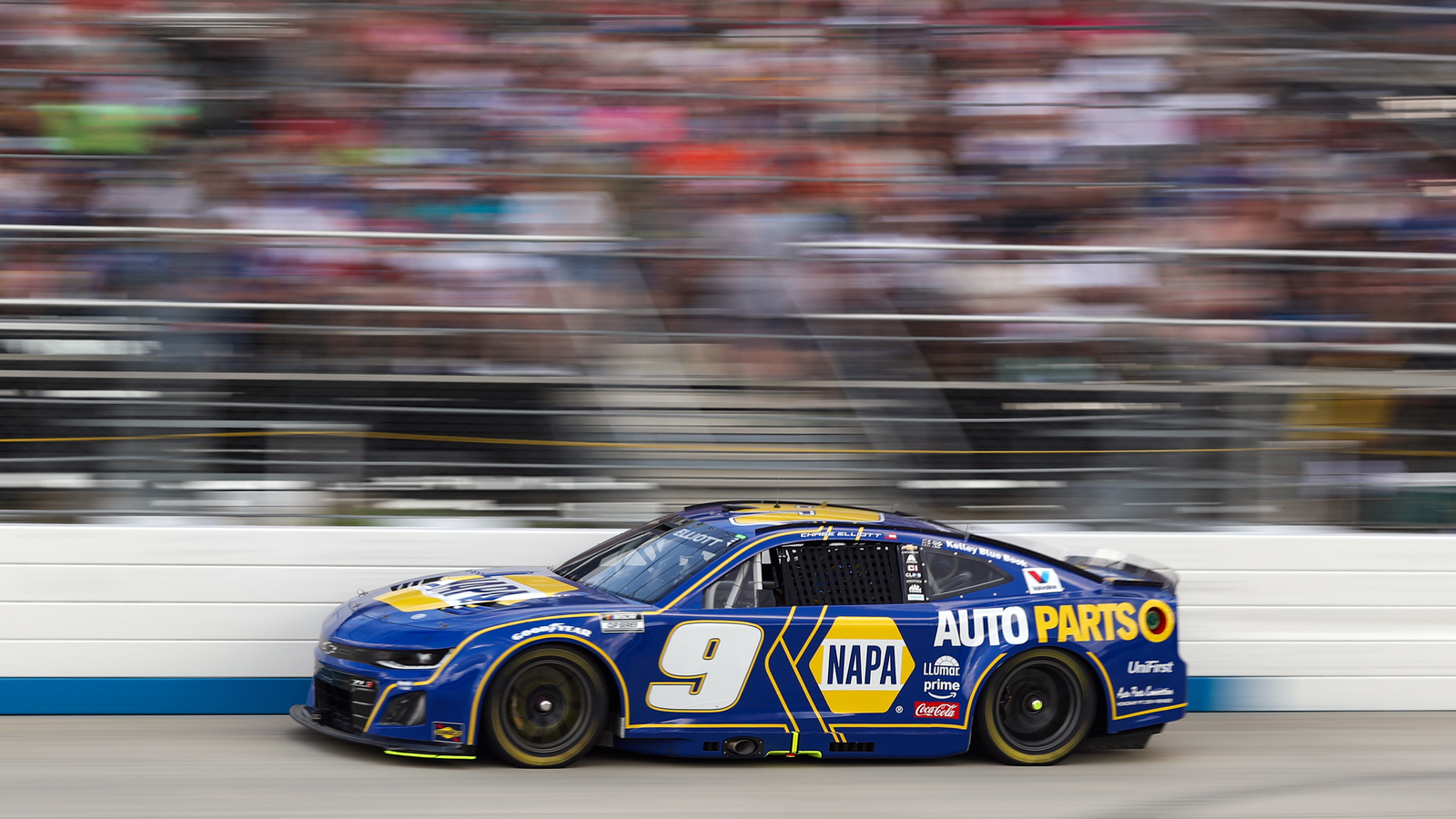'We Want It All': Chase Elliott Gears Up for 2025 Playoffs, Eyes Regular Season Crown and a Postseason Points Lead