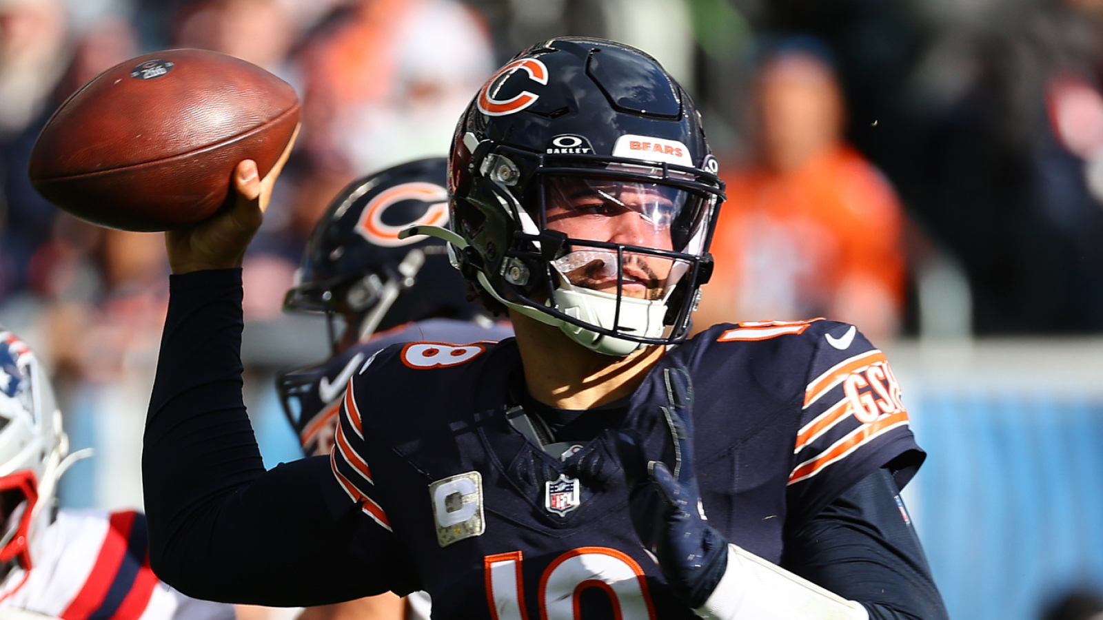 Bears' Caleb Williams reacts to report about teammates wanting him benched