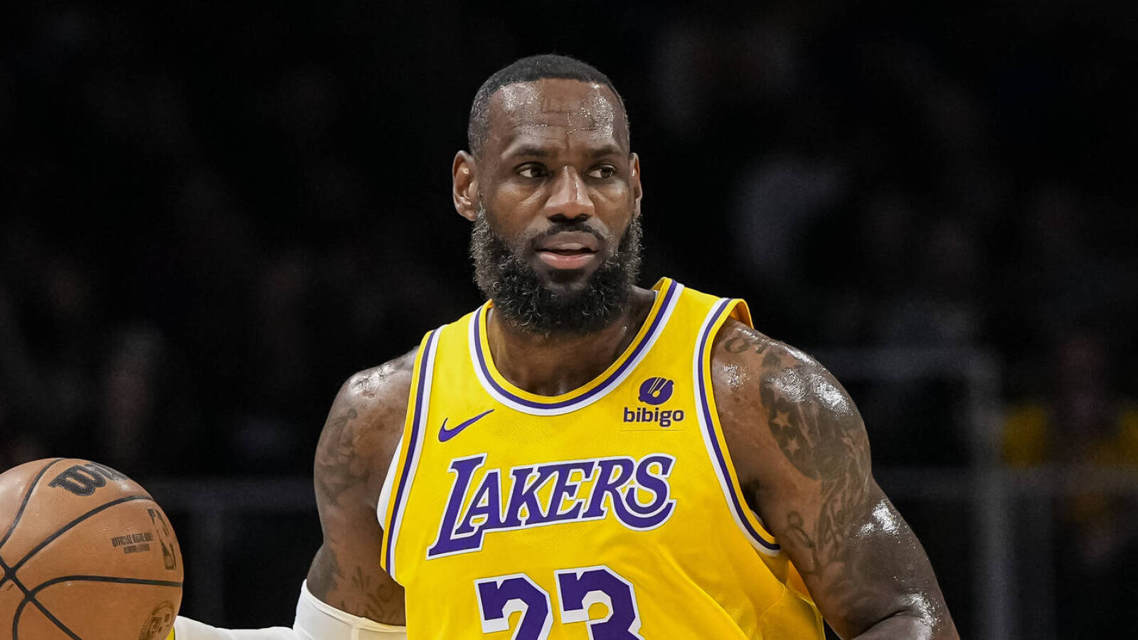 LeBron James causes stir with cryptic tweet