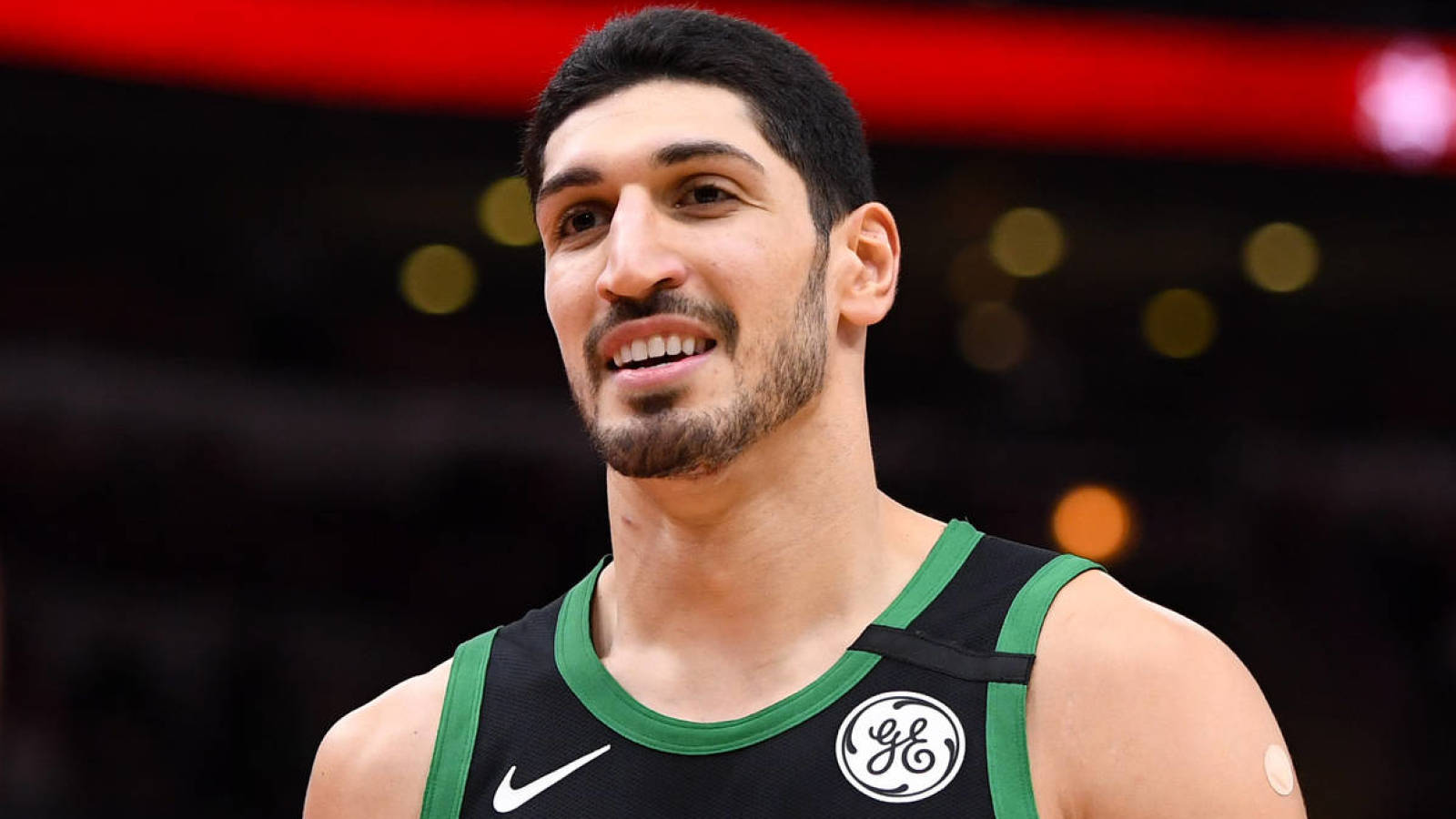 Trail Blazers acquire Enes Kanter from Celtics in three-team deal