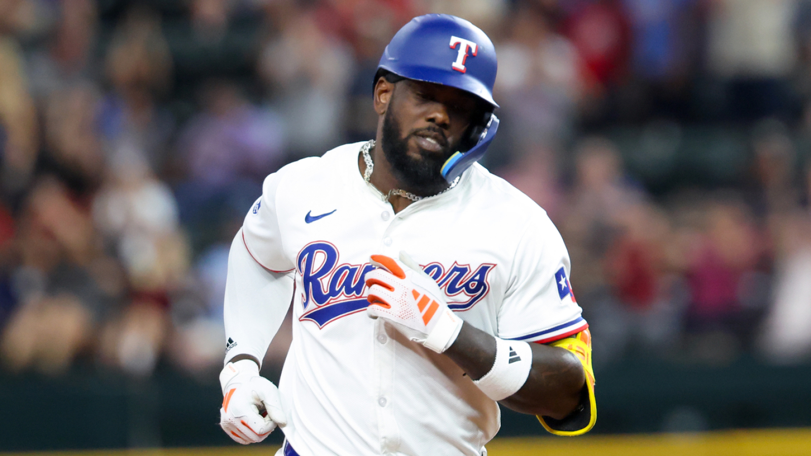 Rangers fans receive promising injury update on Adolis Garcia
