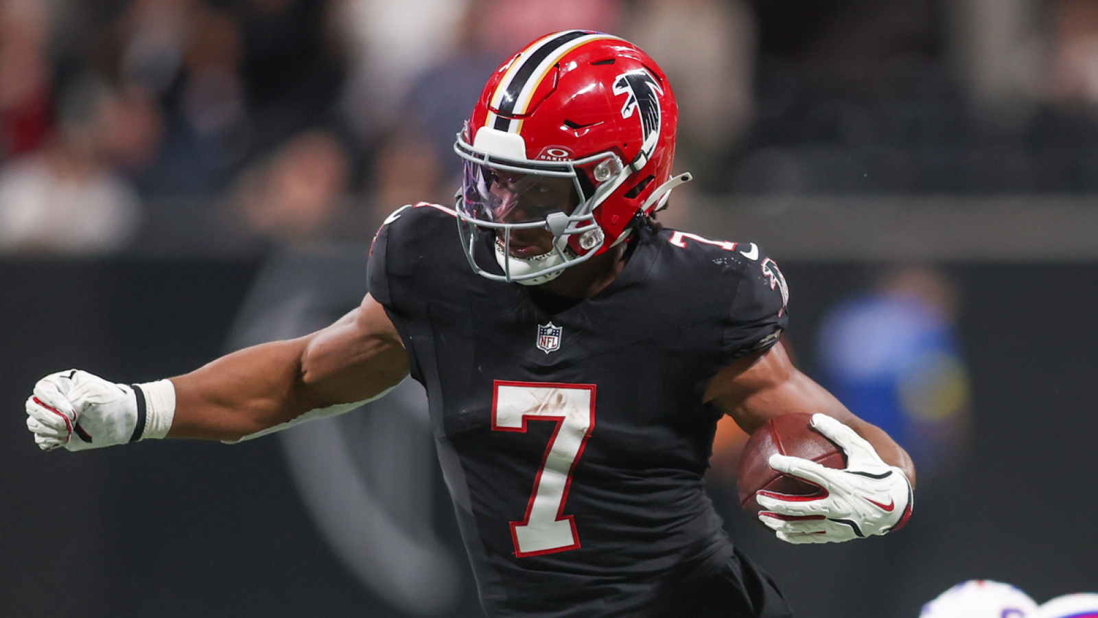 Bijan Robinson's record-breaking pace should make him early OPOY favorite over fellow star RB
