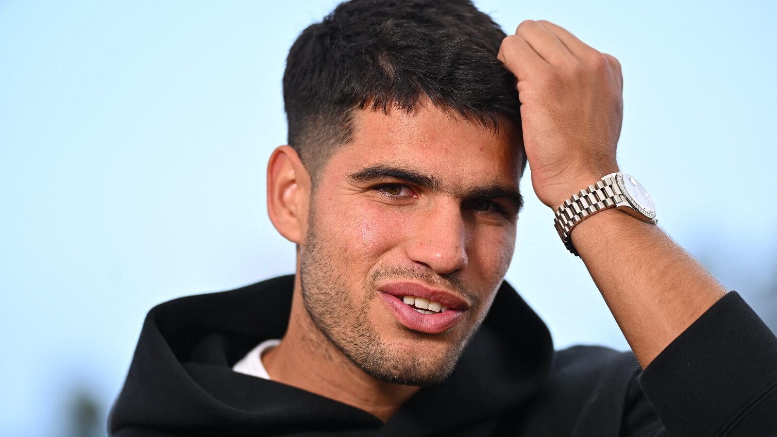 Daily Dose of Social Media: Carlos Alcaraz shares laughs with Dimitrov and hits the clay with Djokovic