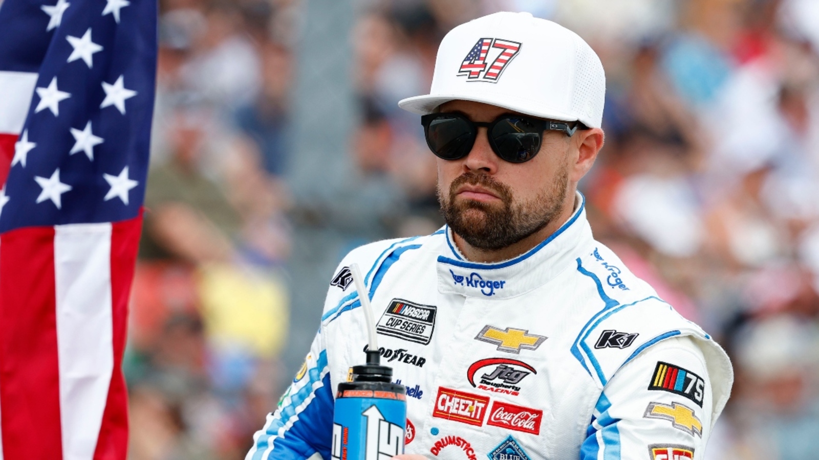 Ricky Stenhouse Jr. says fight with Kyle Busch was broken up ‘too quick’