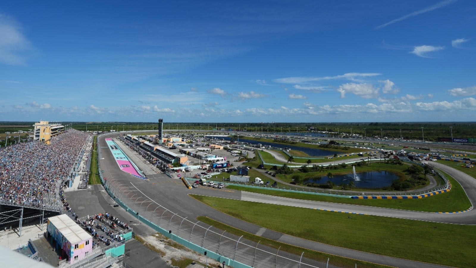 http://www.yardbarker.com/media/b/b/bb16214209a9b0de78190d8932b788f7aa4c76a3/thumb_16x9/kyle-busch-brad-keselowski-team-up-to-announce-nascar-championship-weekend-returning-to-homestead-in.jpg