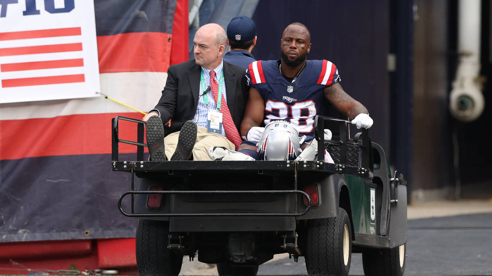 Patriots RB James White reportedly expected to miss remainder of season with hip injury