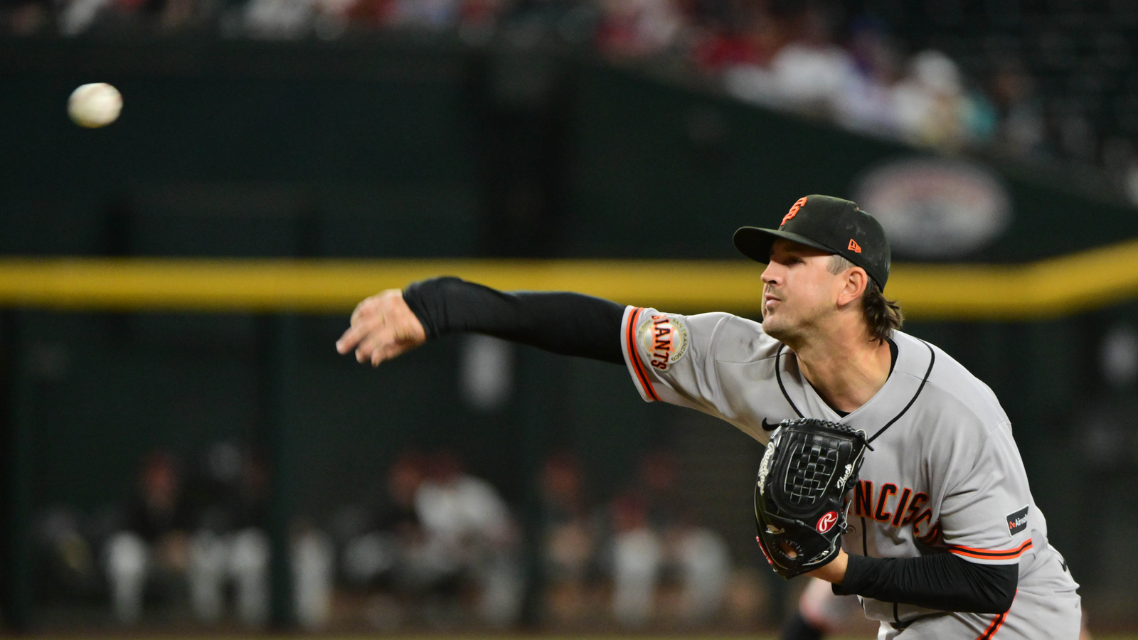 Giants place starter Tyler Mahle on injured list