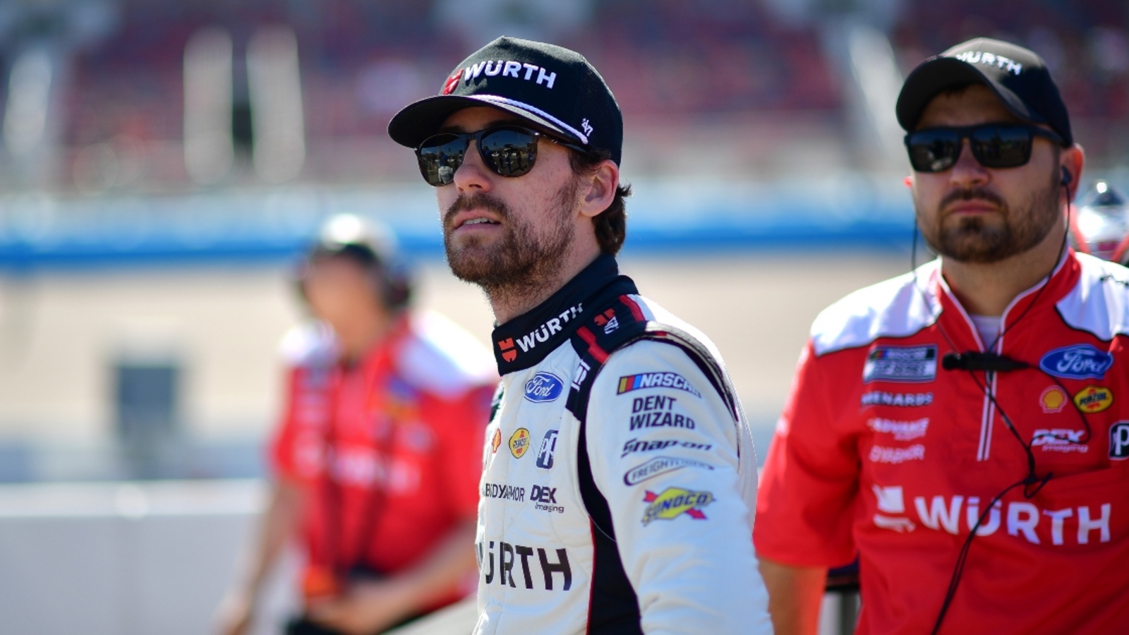 Ryan Blaney rips Chase Briscoe for mirror driving while defending lead at NASCAR Iowa