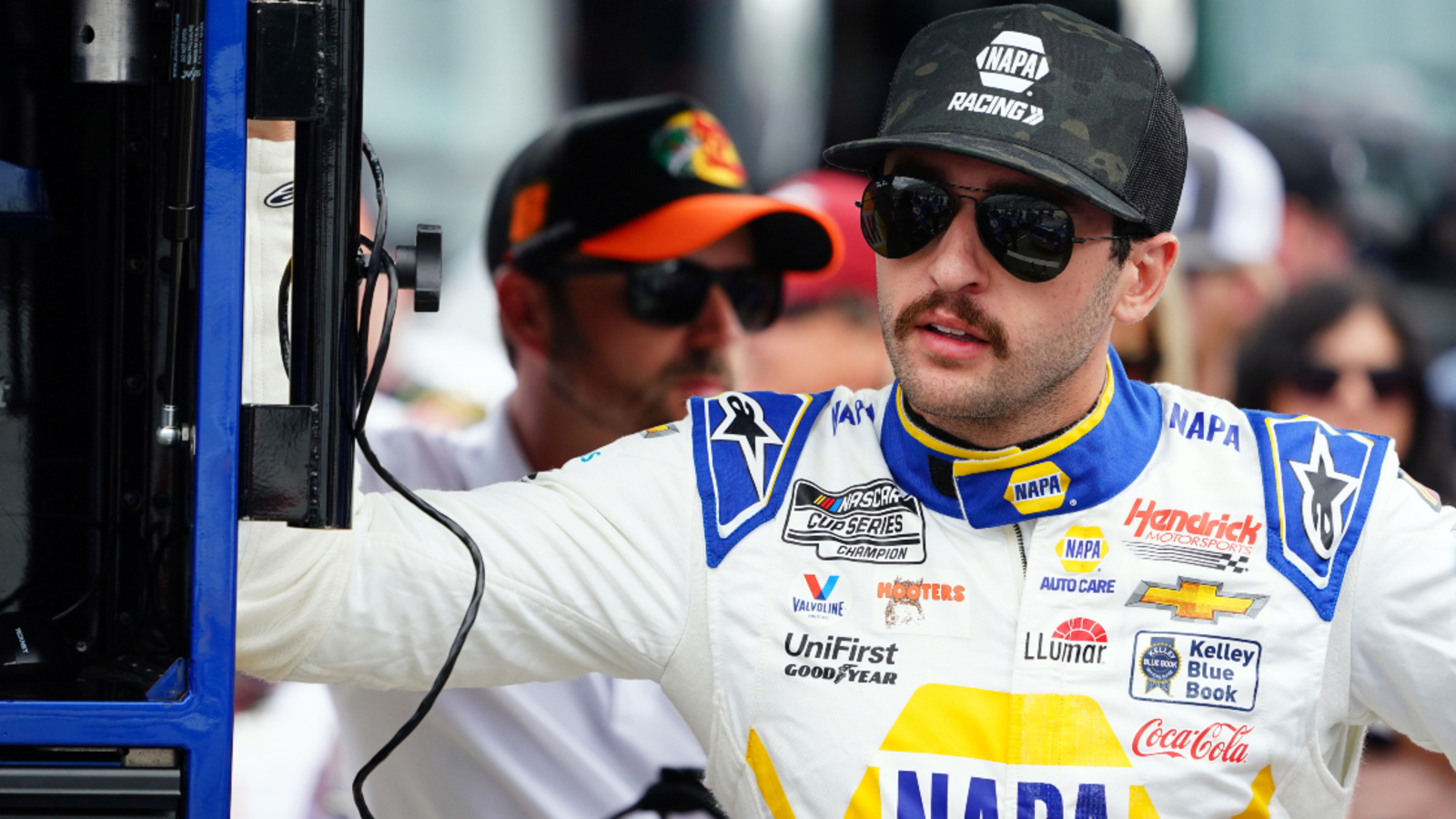 Chase Elliott’s playoff chances take major blow after wreck during FireKeepers Casino 400