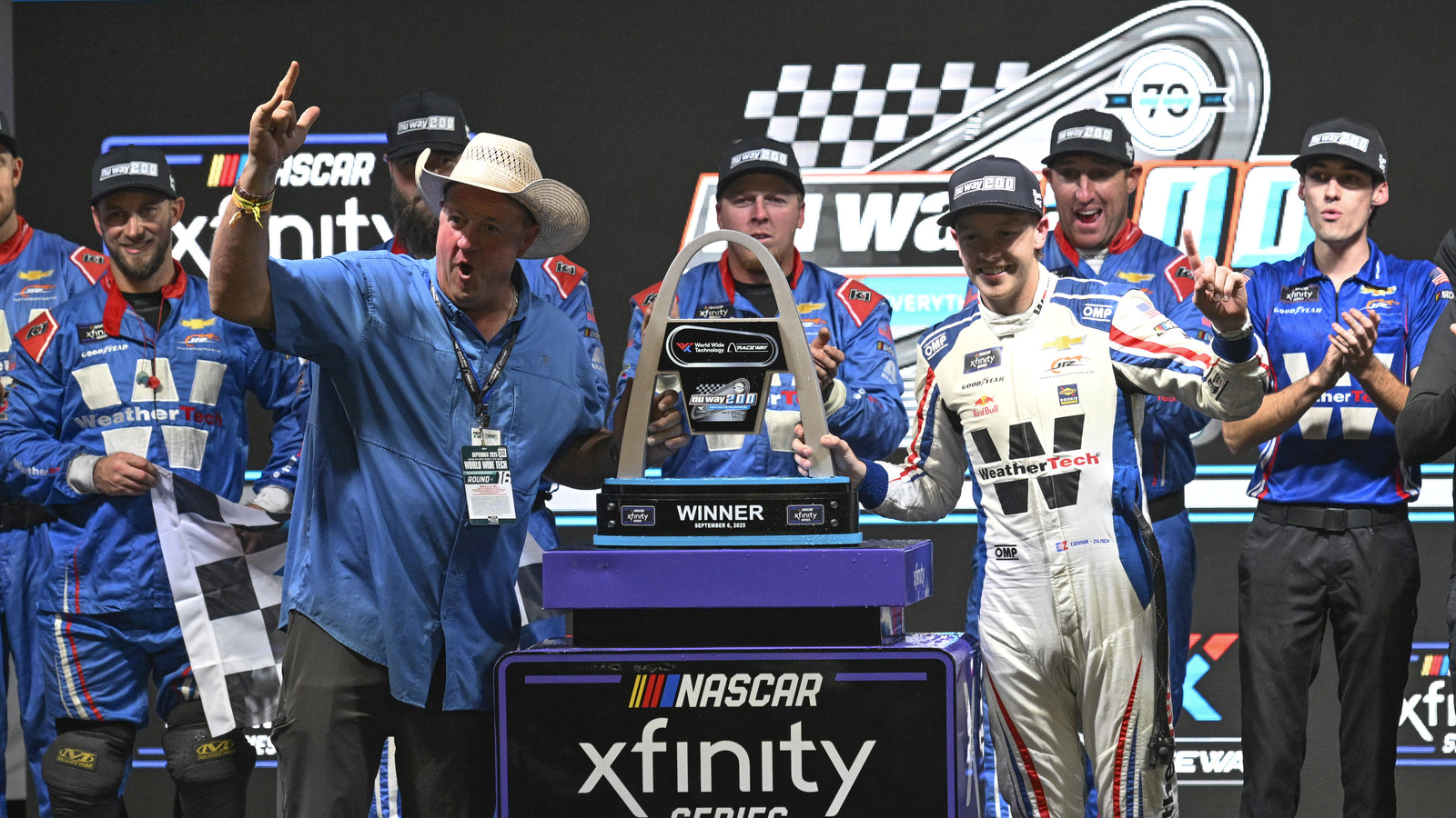 Connor Zilisch wins NASCAR Xfinity Series race at Gateway, regular season championship