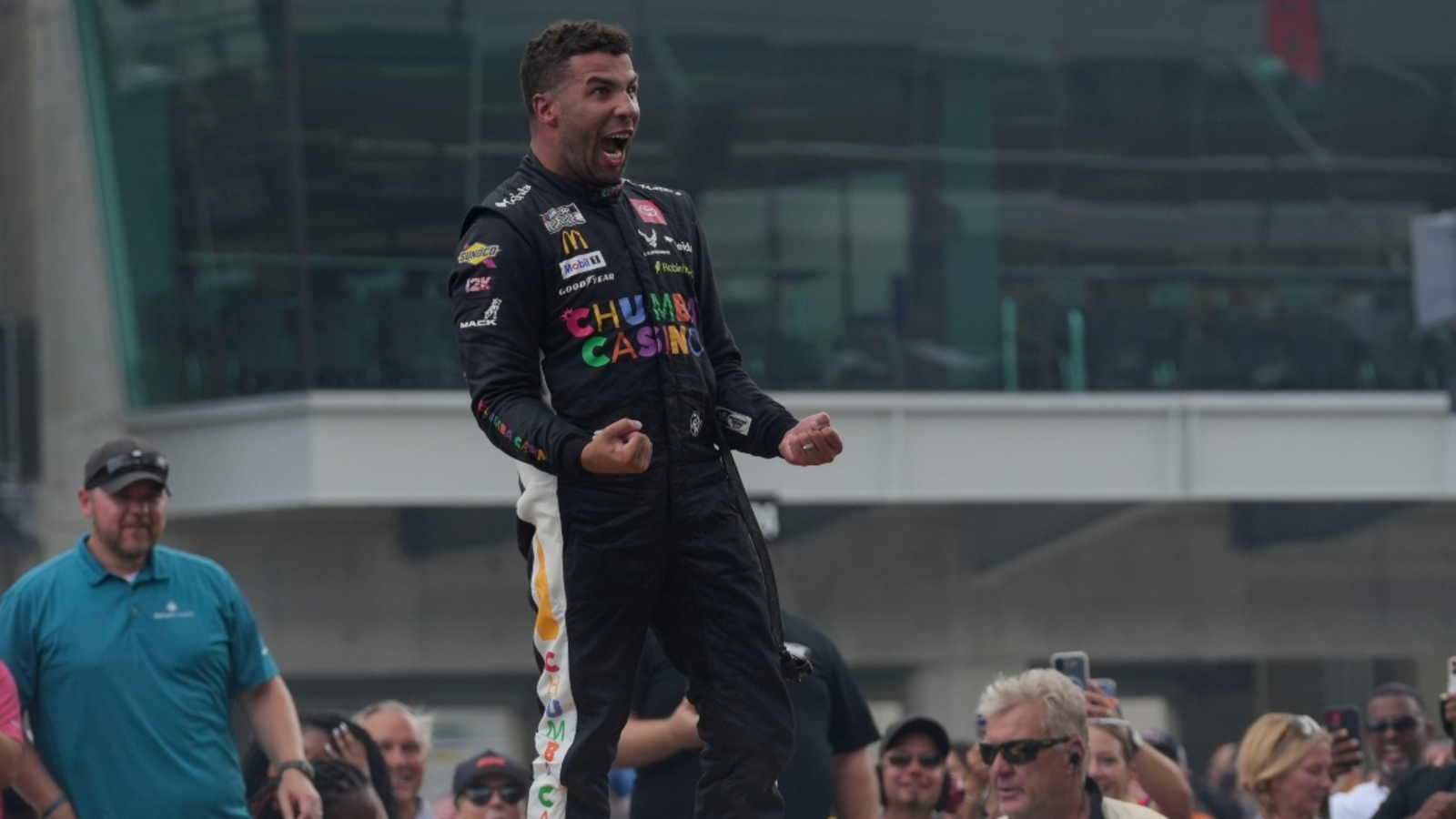 Kevin Harvick reacts to Bubba Wallace snapping NASCAR losing streak, winning Brickyard 400