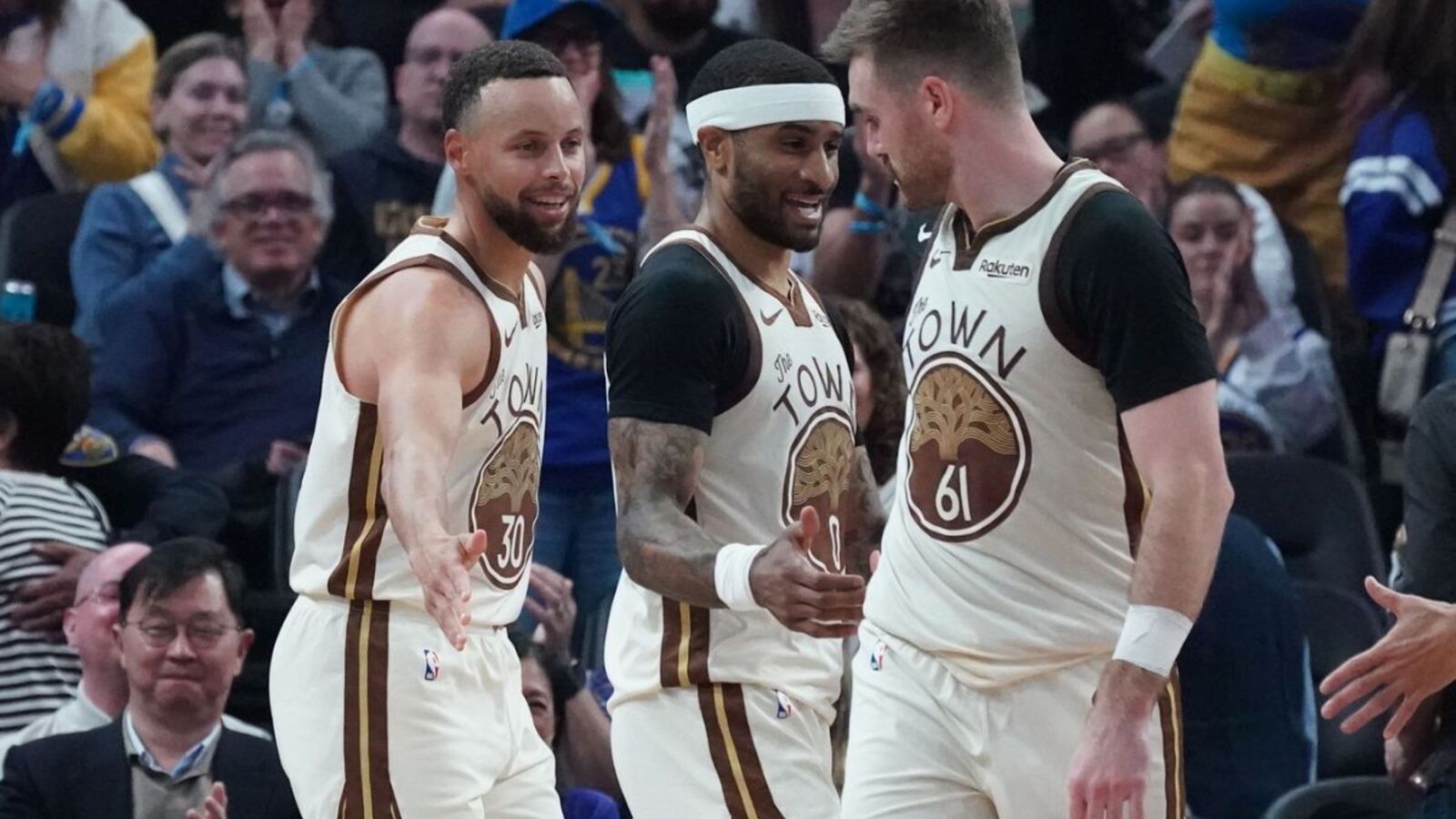 'What a Legend': Dub Nation Refuses to Accept Goodbye After Warriors Lose Fan Favorite to West Rival