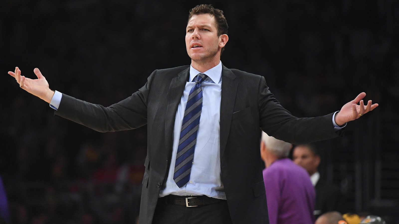 Magic Admonished Walton Over Lakers Slow Start Yardbarker