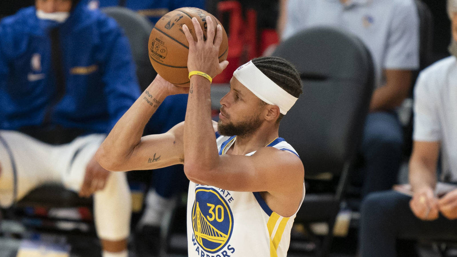 Warriors' Steve Kerr on Steph Curry return: 'Definitely a sight for sore eyes'
