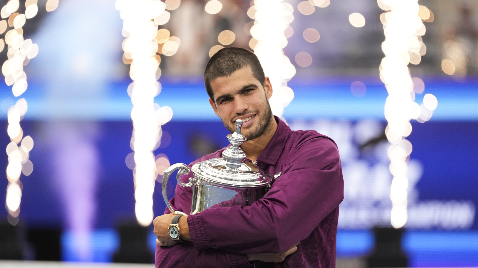 Carlos Alcaraz prepares for Laver Cup debut, Rod Laver visits practice, while Maria Sakkari shares family moments in Guadalajara