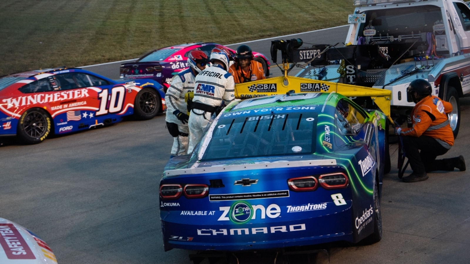 NASCAR clarifies DVP, allowing drivers to exit car in garage