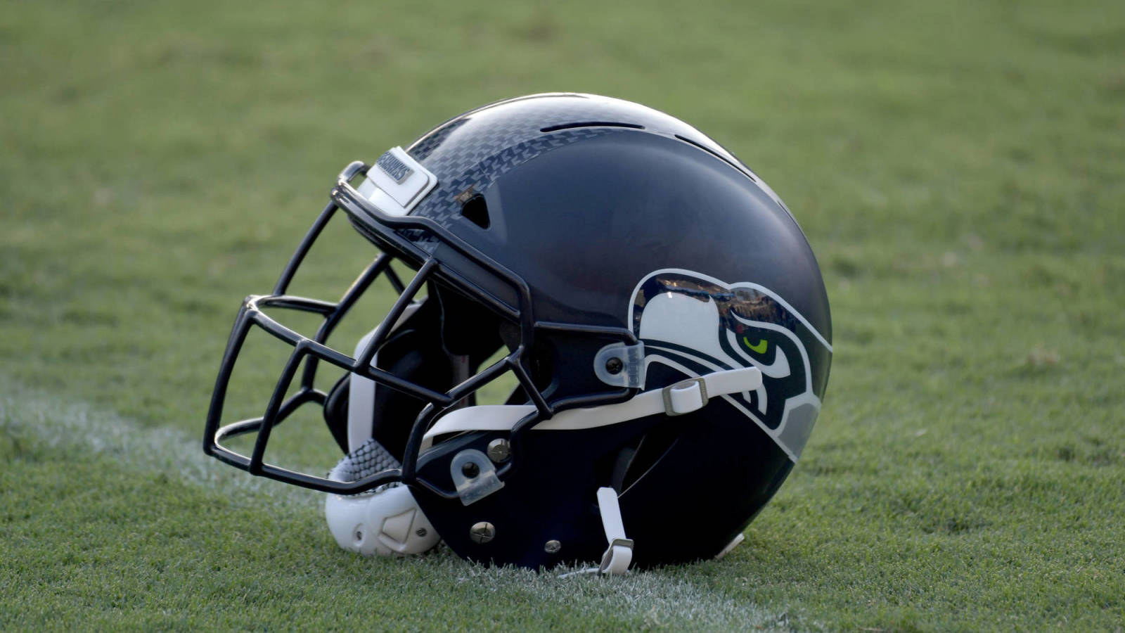 Twitter Reacts To Seahawks Lime Green Color Rush Uniforms Yardbarker