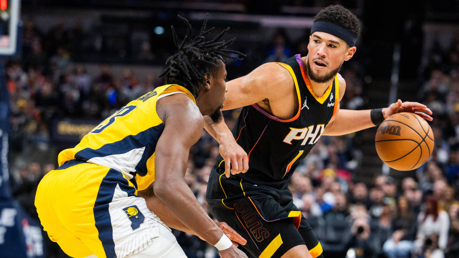 Suns' Devin Booker achieves outrageous feat with 62-point game vs. Pacers