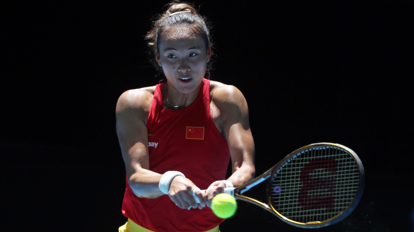Watch: 'My idol! Please don’t go. I haven’t gotten your autograph yet,' Qinwen Zheng has a big fan-girl moment with Novak Djokovic at the 2024 United Cup