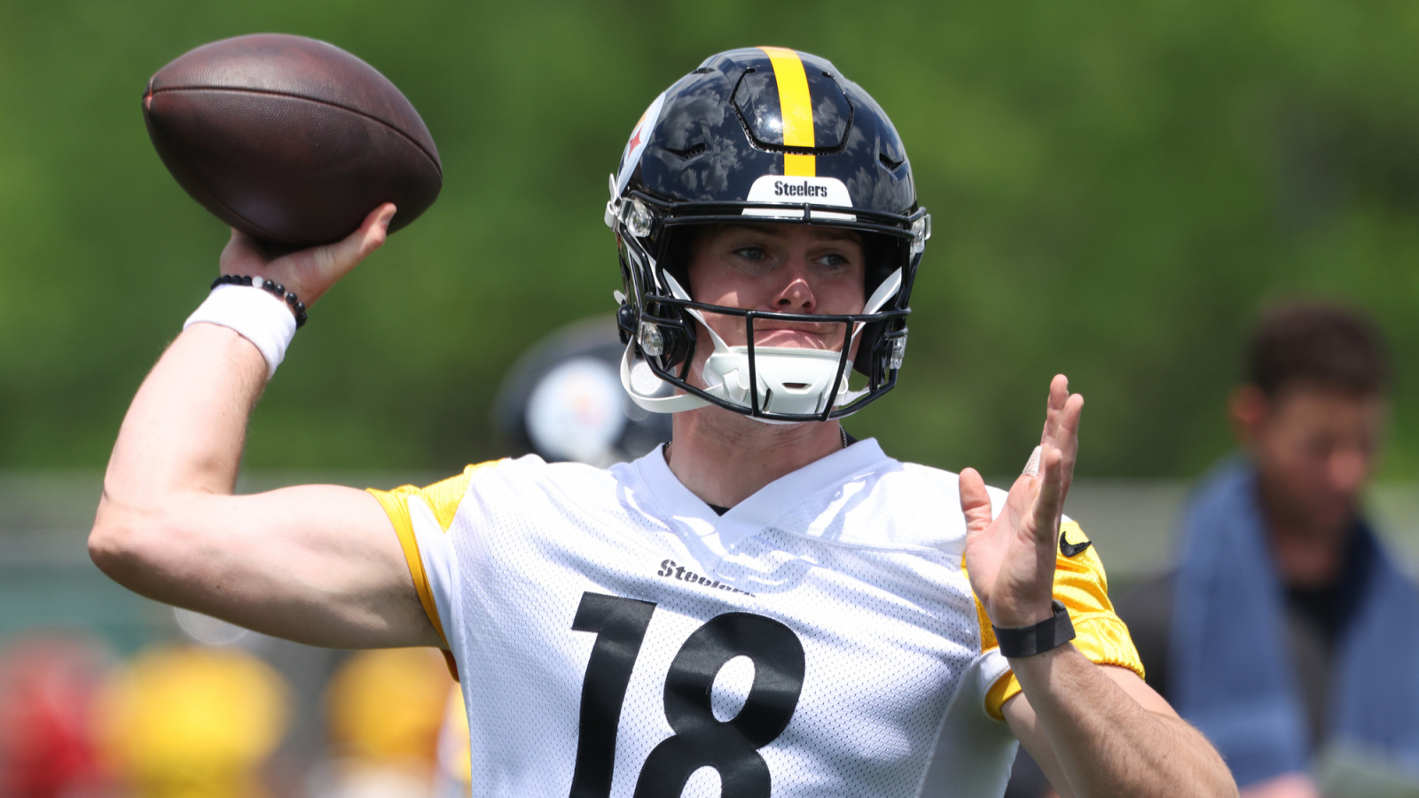 Steelers Hit With Harsh Truth About Rostering Four Quarterbacks