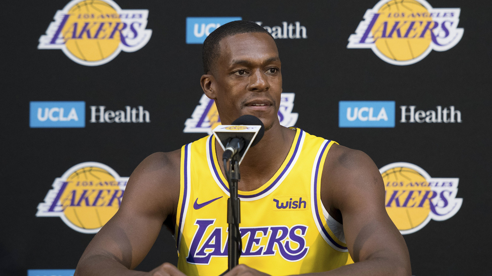 Lakers Will Start Rajon Rondo To Begin 2018 19 Season Yardbarker