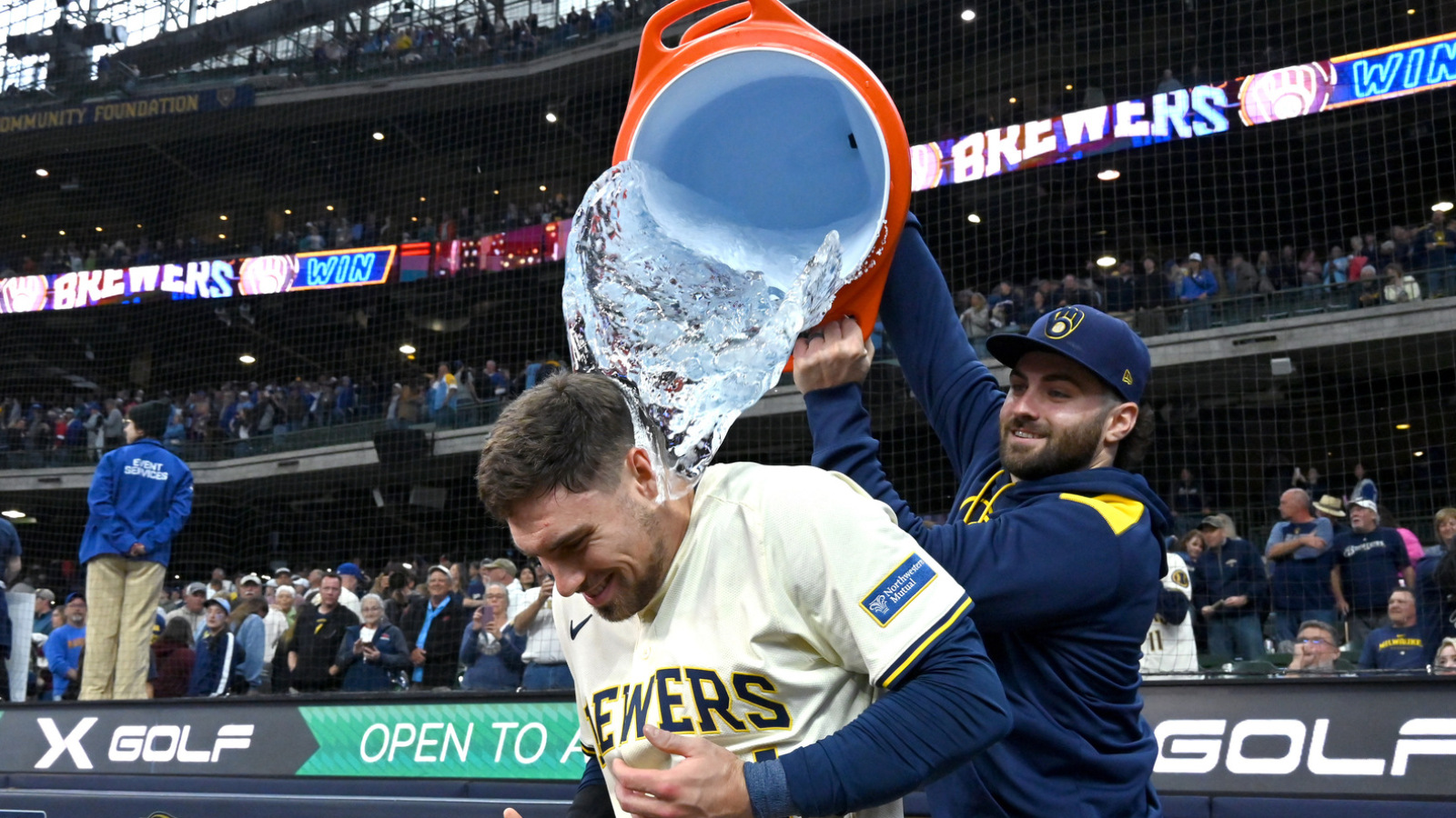 Watch: Brewers deliver more late-game magic against Red Sox